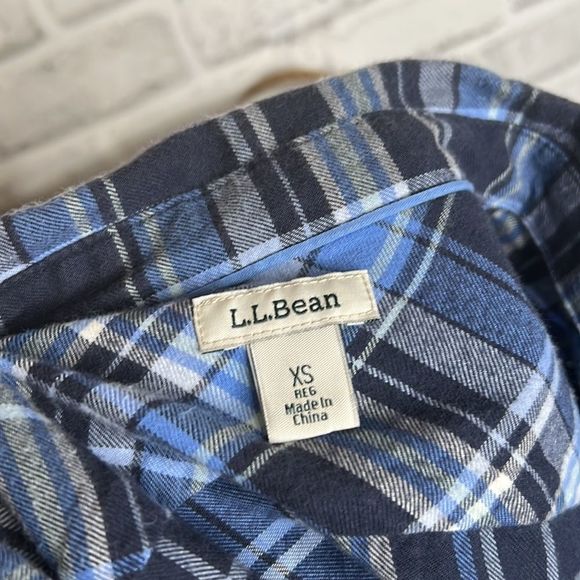 L.L. Bean Blue Plaid Flannel Button Down Shirt Top Loose Fit Size XS Vintage - Picture 5 of 6